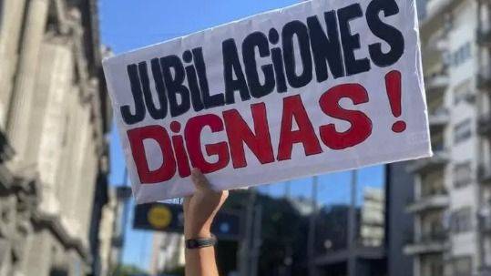 LA UNIDAD SINDICAL MARCHA AL CONGRESO CON LOS JUBILADOS