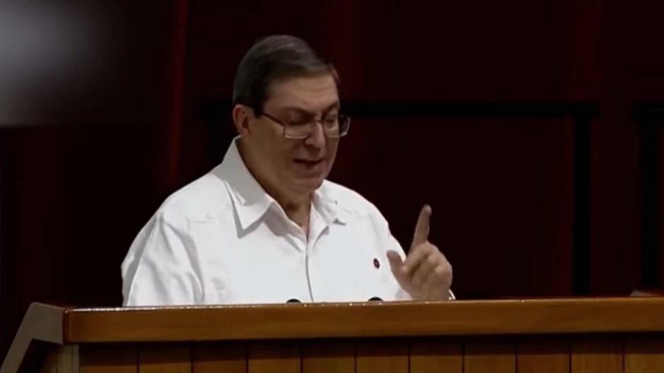 YANQUI, SOLTÁ EL BLOQUEO: CUBA DENUNCIA LA GUERRA TOTAL DEL IMPERIO