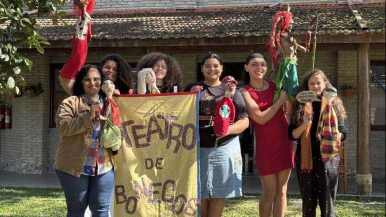 PINCELADAS DE LUCHA: EL MST DEMUESTRA QUE EL ARTE ES ARMA DE LA REFORMA AGRARIA POPULAR