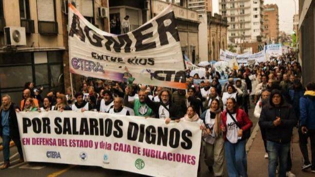 JUBILARSE A LOS 65: LA RECETA DE FRIGERIO QUE INCENDIA ENTRE RÍOS