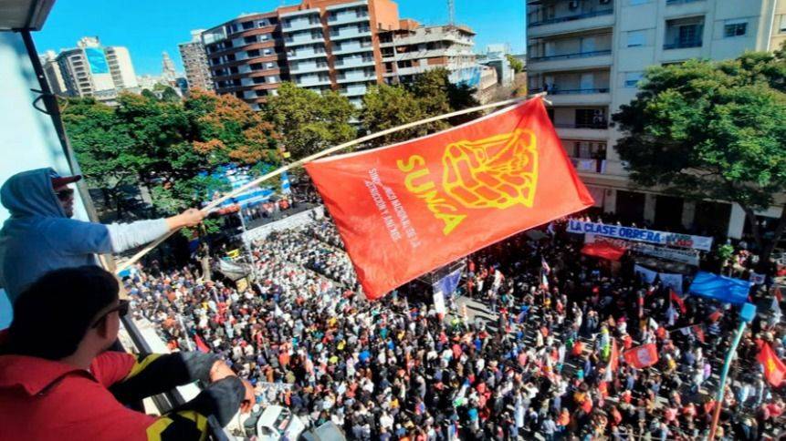 CONSTRUCCIÓN URUGUAYA HACE HISTORIA: PREACUERDO RECORTA LA JORNADA A 40 HORAS SIN TOCAR EL SALARIO