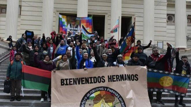 PUEBLOS ORIGINARIOS TEJEN UNA “UNIDAD GRANDE PARA LA LUCHA" EN LA PLATA