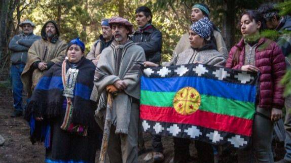 LA JUSTICIA FRENA EL DESALOJO EN NEUQUÉN Y LAS COMUNIDADES MAPUCHE VUELVEN A SUS RUECAS