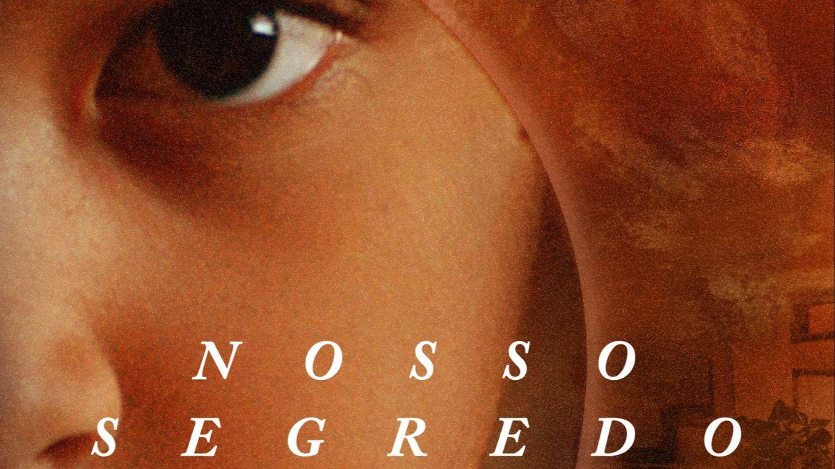 “NOSSO SEGREDO" REVELA EL DOLOR CALLADO DE UNA FAMILIA NEGRA EN DUELO