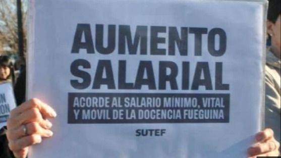 DOCENCIA FUEGUINA EN HUELGA GENERAL: “SI UN DOCENTE NO SE REVELA FRENTE A ESTA REALIDAD, ES UNA CONTRADICCIÓN ABSOLUTA"