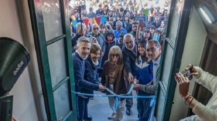 AZUL CONVIERTE EN SITIO DE MEMORIA LA ESTACIÓN DONDE LA DICTADURA TORTURÓ