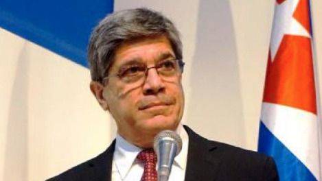 EL BLOQUEO NO DOBLA LA ESPALDA CUBANA