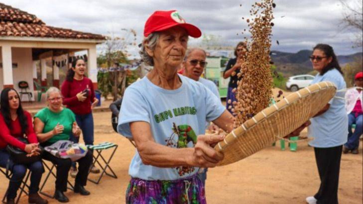 SEMBRAR EN LA TIERRA HERIDA